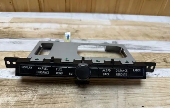 Toyota Avensis T250 On-board computer control switch FA00071B