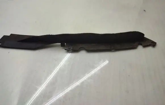 Front bumper lip