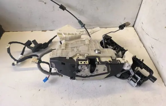 Mercedes-Benz S AMG W221 Rear door lock A2217306235