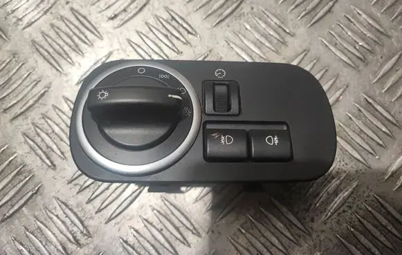 Land Rover Discovery 4 - LR4 Light switch AH2213A024