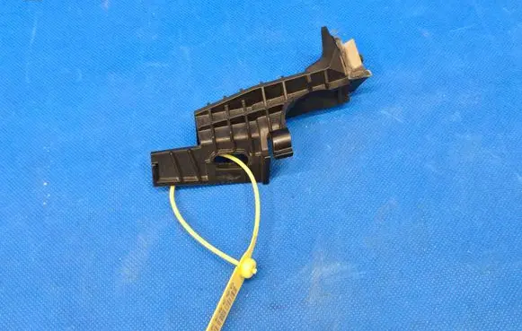 BMW 3 GT F34 Headlight/headlamp mounting bracket 7294915