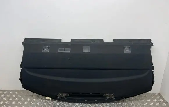 Parcel shelf
