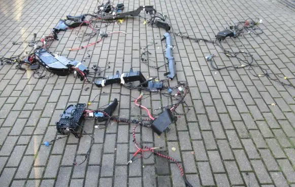 Mercedes-Benz C W206 Positive wiring loom 