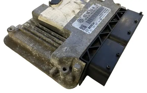 Volkswagen Golf VI Engine control unit/module 03C906016AH 0261S05805 03C907309A