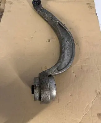Front lower control arm/wishbone