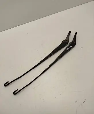 Saab 9000 CD Windshield/front glass wiper blade 