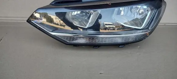 Volkswagen Touran III Headlight/headlamp 5TB941005C