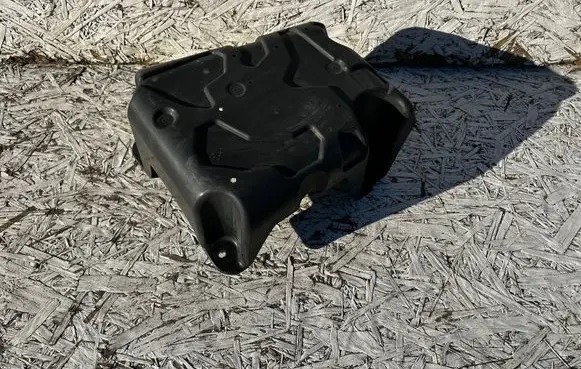 Rear underbody cover/under tray