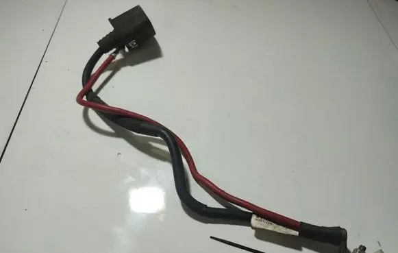 Skoda Octavia Mk2 (1Z) Positive cable (battery) 1K0971228L