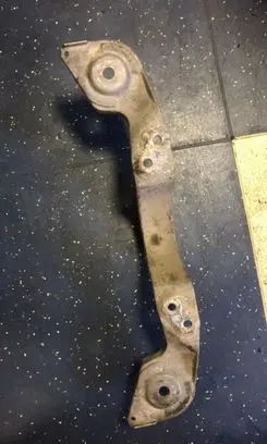 BMW 3 E46 Rear differential/diff mount bracket 1094421