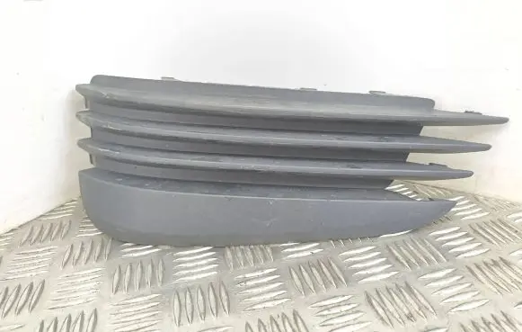 Opel Signum Front bumper lower grill 13182914