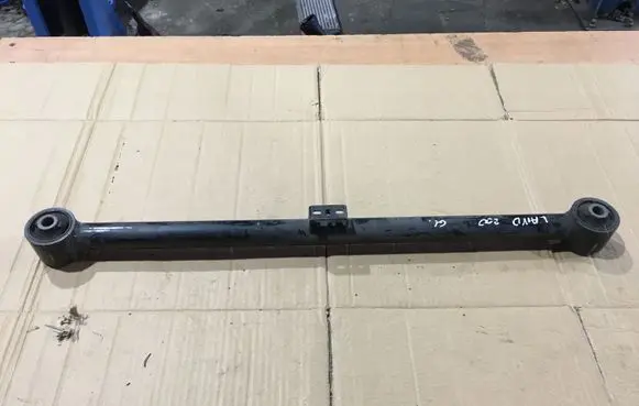 Toyota Land Cruiser (J200) Rear control arm