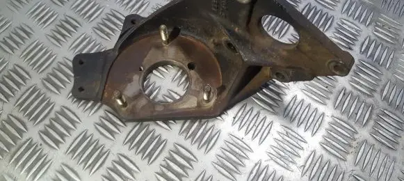 Nissan Sunny Engine mounting bracket 1681157J00