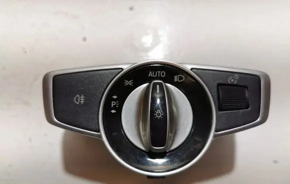 Mercedes-Benz E W213 Light switch A2229055508