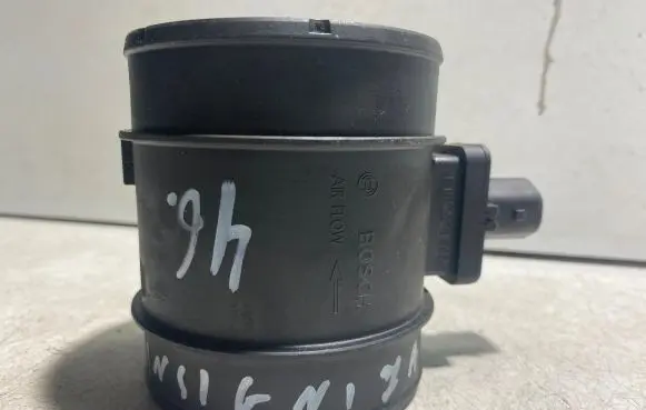 Opel Insignia A Mass air flow meter F00C2T8002