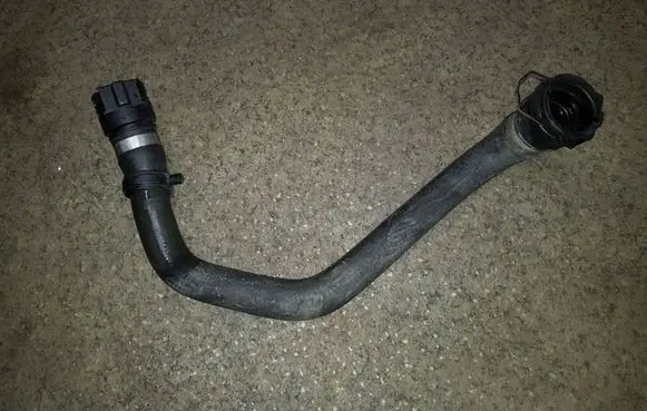 BMW 5 E60 E61 Engine coolant pipe/hose 64216917698