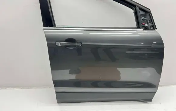 Ford Kuga II Front door