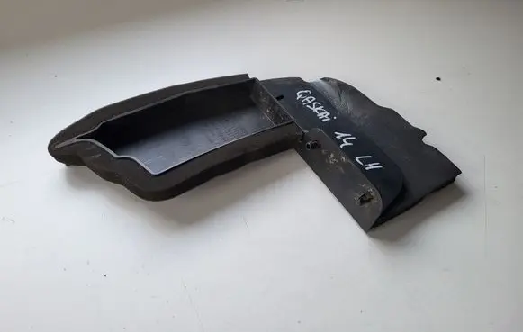 Nissan Qashqai Fender end trim 