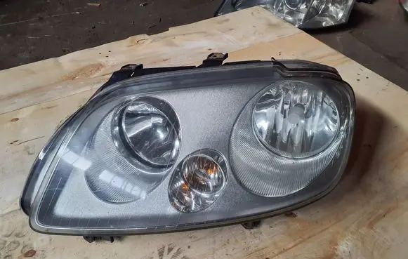 Volkswagen Caddy Headlight/headlamp 2K0941005B 20011B02A 4VEX13006AF