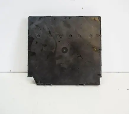 Volkswagen PASSAT B7 Central body control module 3AA937087