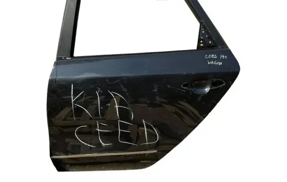 KIA Ceed Rear door