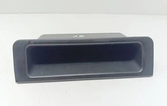 BMW 5 E39 Dashboard storage box/compartment 8210445