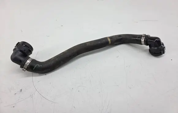 Coolant pipe/hose