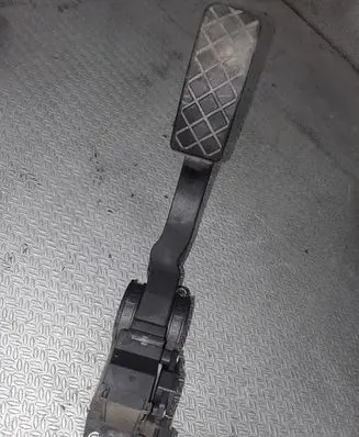 Skoda Fabia Mk1 (6Y) Accelerator throttle pedal 0281002378