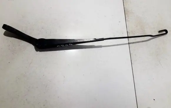 Ford Mondeo Mk III Front wiper blade arm 1s7117526cb