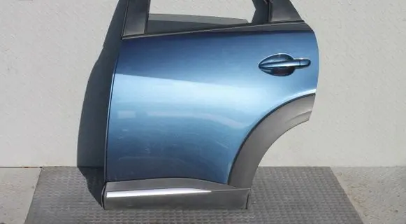 Mazda CX-3 Rear door