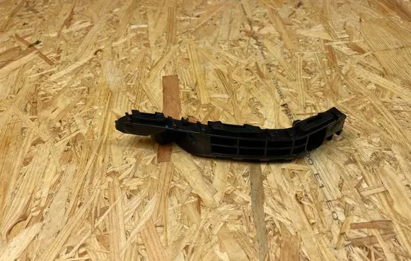 Toyota C-HR I Front bumper mounting bracket 52536K0010