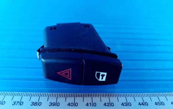 BMW 5 E60 E61 Hazard light switch 6131691950604 549519500