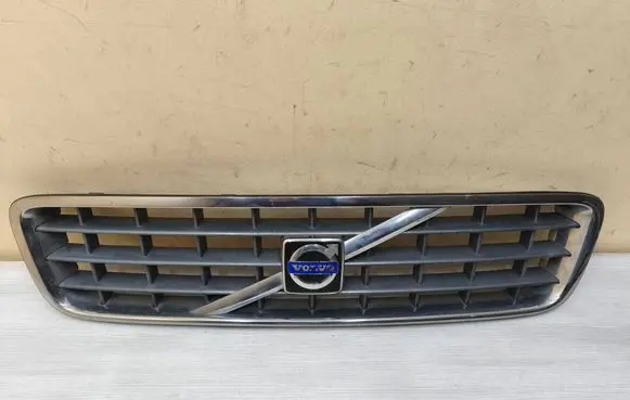Volvo XC90 Front bumper upper radiator grill 30678980 30678983