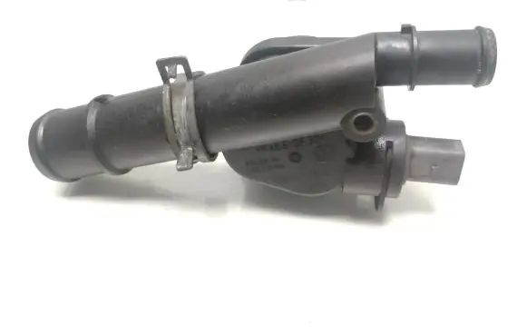 Audi A4 S4 B7 8E 8H Engine coolant pipe/hose 038121132G