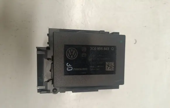 Volkswagen PASSAT B6 Ignition lock 3C0905843Q
