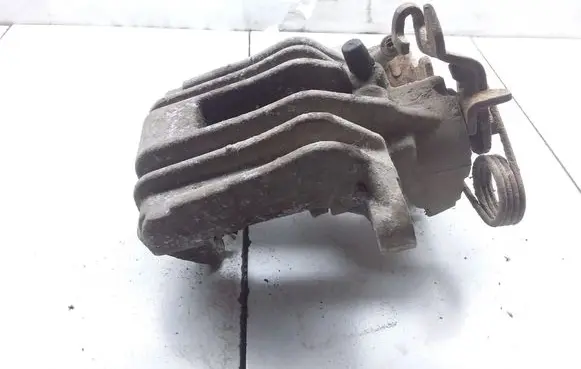 Volkswagen PASSAT B5 Rear brake caliper 