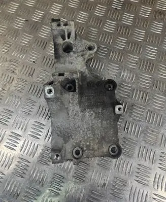 Volkswagen PASSAT B6 Generator/alternator bracket 038903143af