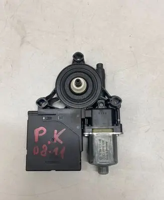 Volkswagen PASSAT B7 Front door window regulator motor 3C0959792C 918434110