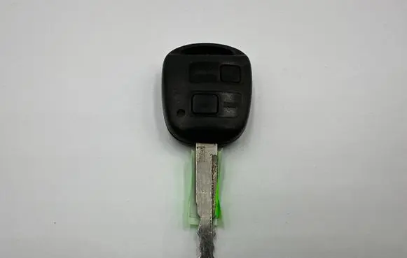 Toyota Avensis T250 Ignition key/card 