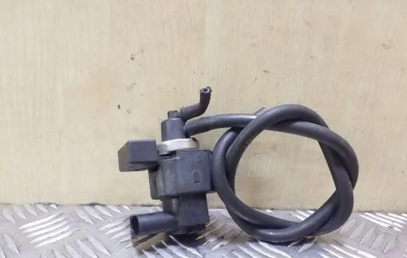 Audi A4 S4 B6 8E 8H Vacuum valve 8E0906628 72290333 059906629A