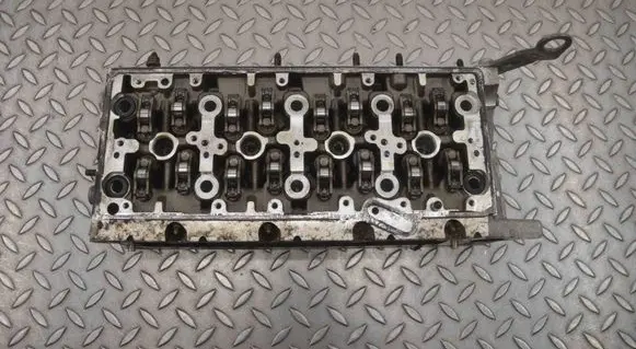 Volkswagen PASSAT B8 Engine head 220515