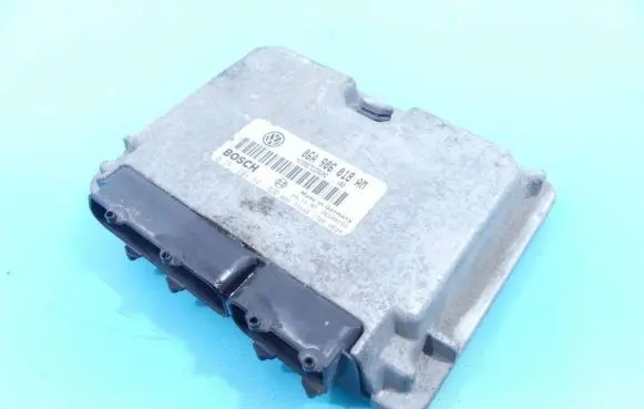Skoda Octavia Mk1 (1U) Engine control unit/module ECU 0261204681 IMPRK1088403