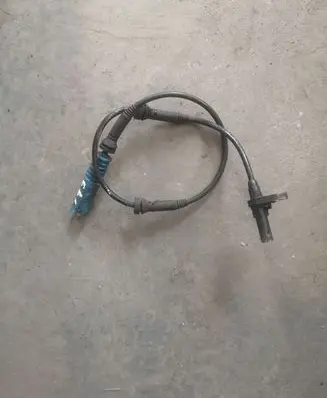 BMW 5 E60 E61 ABS brake wheel speed sensor 6908705
