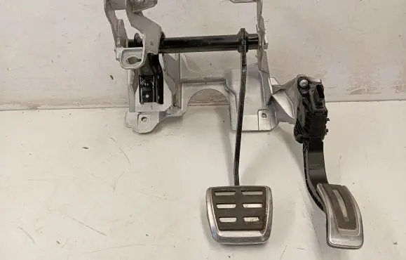 Audi Q7 4M Pedal assembly 8W1723523A 4M2723140