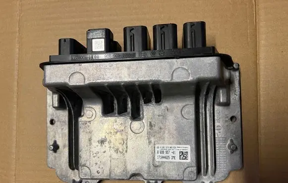 BMW 2 F45 Engine control unit/module 8699957
