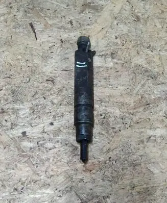 Skoda Fabia Mk1 (6Y) Fuel injector 028130203F 0432193600