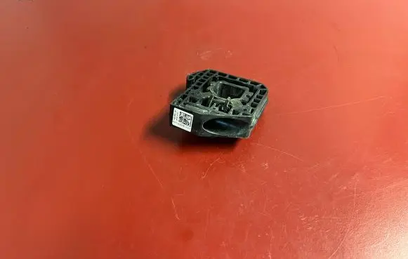 BMW X6 G06 Radiator mount bracket 8642754 17118642754
