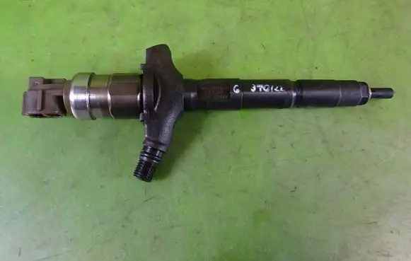 Opel Signum Fuel injector 8-97239161-7