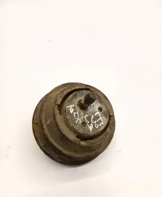 BMW 5 E39 Engine mount bracket 22111095517