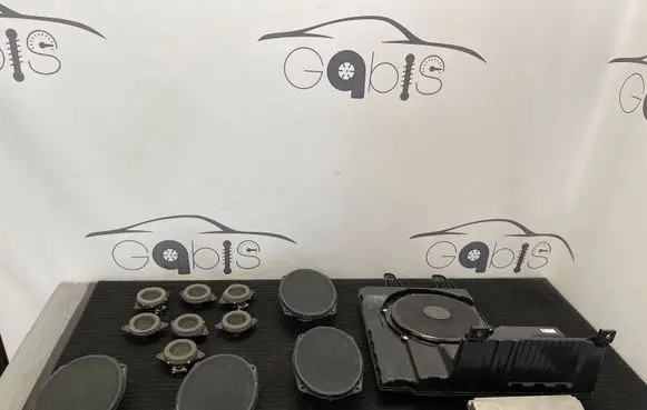 Dodge RAM Audio system kit 68043045AD 68093123AD 68043032AD